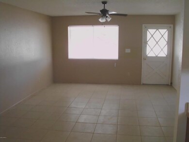 LIING ROOM AREA