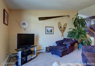 5-Living Room 3