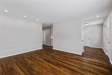 2025-1-21 3024 Hiawatha St 023
