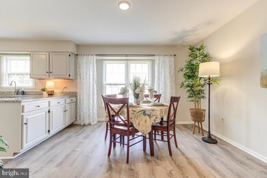 7703 Gromwell Ct, Springfield, VA 22152 - photo 7