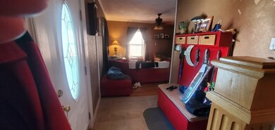 32 Clarendon Ave, Lynn, MA 01902 - photo 7