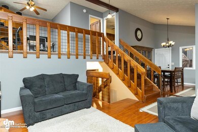 23-Living Room 20200930-DW-7518