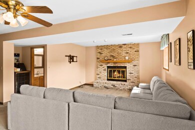 631 Heather Ct, Griffith, IN 46319 - photo 4