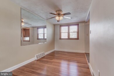 200 Westbridge Rd, Glenolden, PA 19036 - photo 6