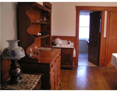 28 Haile St, Warren, RI 02885 - photo 3