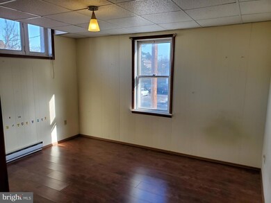 221 E Market St unit B, Orwigsburg, PA 17961 - photo 5