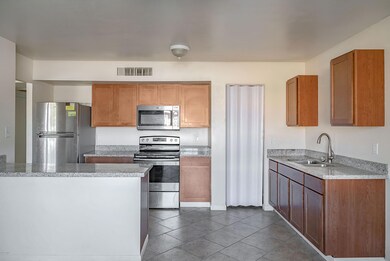 5437 W Cambridge Ave, Phoenix, AZ 85035 - photo 7