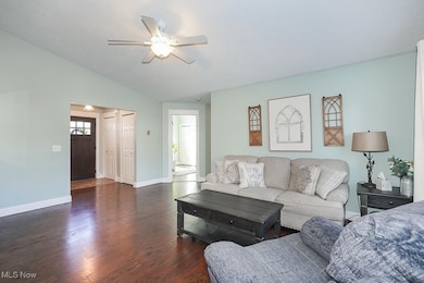 4213 Berkeley Dr, Sheffield Village, OH 44054 - photo 5