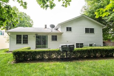 200 Sheridan Ct, Waukegan, IL 60085 - photo 7