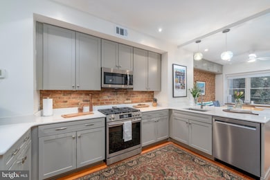 1713 Aliceanna St, Baltimore, MD 21231 - photo 6