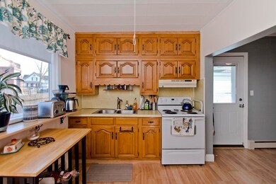 20 Springdale Ave, Holyoke, MA 01040 - photo 7