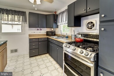 115 Linwood Ave, Glen Burnie, MD 21061 - photo 6