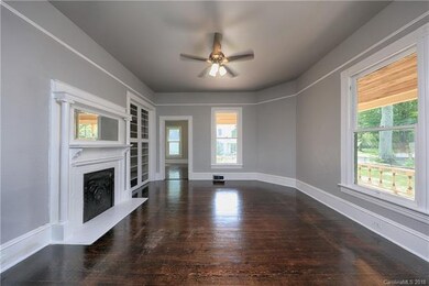 322 W Bell St, Statesville, NC 28677 - photo 6