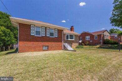 2014 Keating St, Temple Hills, MD 20748 - photo 2