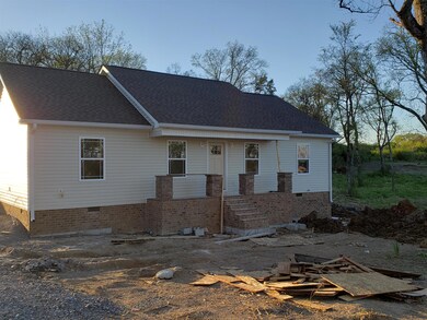 121 Blue Grass Dr, Shelbyville, TN 37160 - photo 2