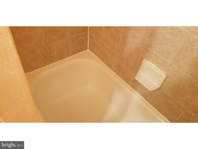 104 W North Ln unit C2, Conshohocken, PA 19428 - photo 5