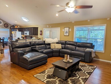 PXL_20220721_214205084-01