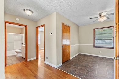 2422 Carroll St, Ashland, KY 41102 - photo 4