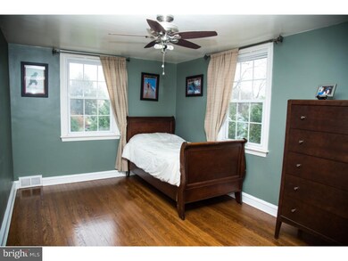 115 Cameron Dr, Wallingford, PA 19086 - photo 5