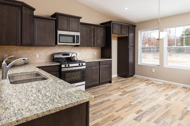 Kitchen EWV061-C2040-13