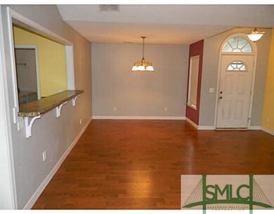 Den/Family/Great Room. Dinning room living combo