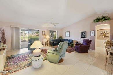 5752 S Amberwood Dr, Chandler, AZ 85248 - photo 2