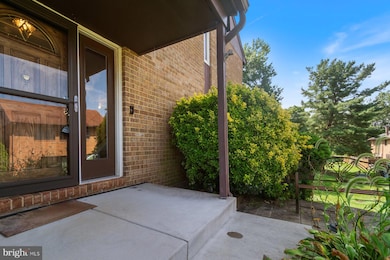 5855 Whisper Way, Elkridge, MD 21075 - photo 3