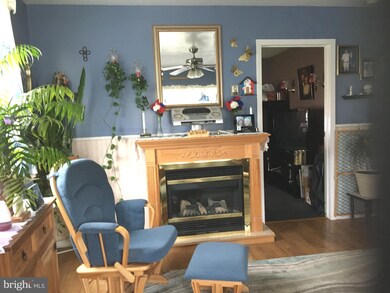 10 Redbrook Ln, Levittown, PA 19055 - photo 3