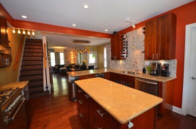 1051 Hamlet Short North Italian Village