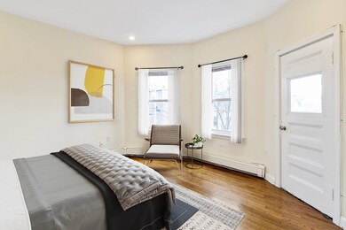 24 Laurel St, Somerville, MA 02143 - photo 4