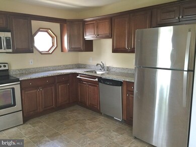 1208 Field Rd, Wilmington, DE 19805 - photo 2