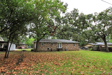 149 W Oak Hill Cir, Tahlequah, OK 74464 - photo 4