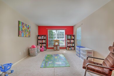 005_LIVING ROOM