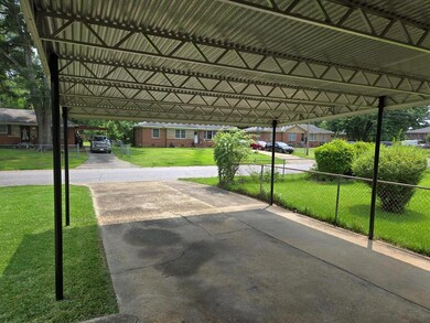 2715 Hawthorne Dr, Columbus, GA 31903 - photo 5