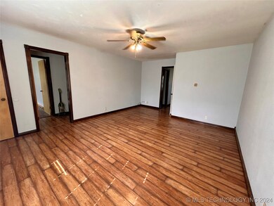 821 S 13th St, McAlester, OK 74501 - photo 2