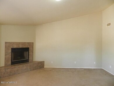 Living Rm-Fireplace