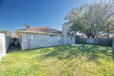 9426 Kingsvalley St, Houston, TX 77075 - photo 5