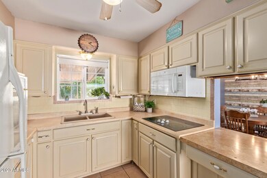 Nice & bright kitchen