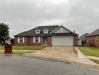 2100 S Haynie Ct, Skiatook, OK 74070 - photo 2