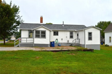 1014 A Ave, Vinton, IA 52349 - photo 2