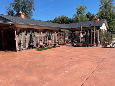 2821 W Cavett Dr, Shreveport, LA 71104 - photo 2