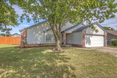 3712 S Sycamore Ave, Broken Arrow, OK 74011 - photo 3