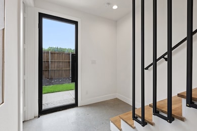 4330 Dickason Ave unit 102, Dallas, TX 75219 - photo 3