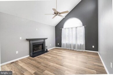 6 Huber Ct unit 103, Hightstown, NJ 08520 - photo 2