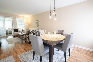 DiningRoomlivingroom1