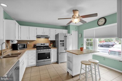 27 Warwick Ct, Reading, PA 19606 - photo 3