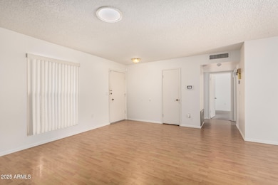 10825 W Kelso Dr, Sun City, AZ 85351 - photo 6