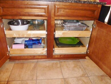 ISLAND PULL OUT DRAWERS
