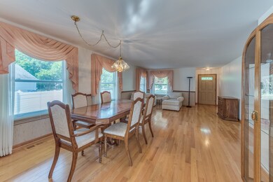 1906 Seton Hall Dr, Naperville, IL 60565 - photo 5