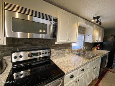 Kitchen Tile backsplash